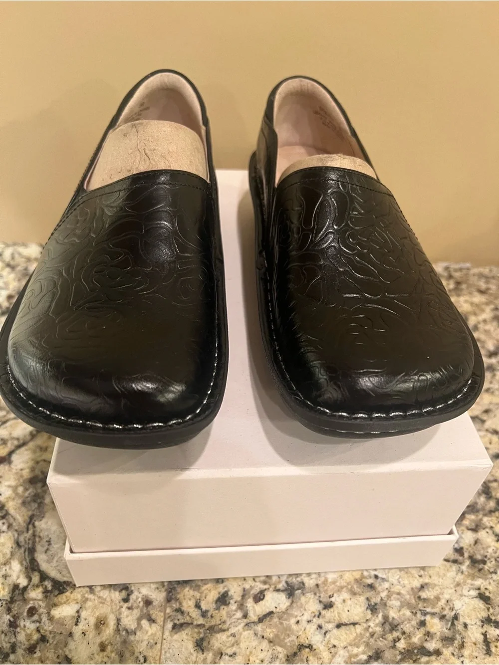 Alegria Debra - Women’s shoe Sz - 38 Black New in box, never worn